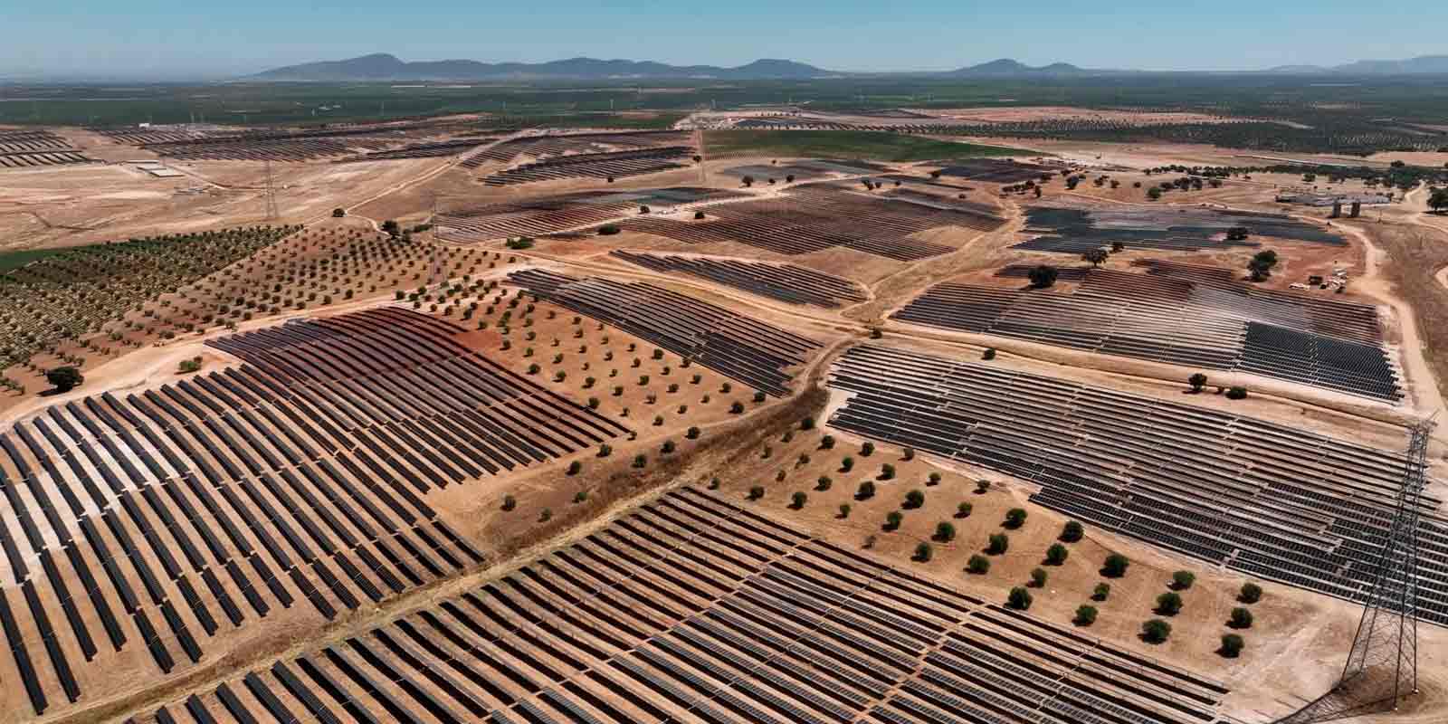 Acciona Energía compra Solideo para crecer en el mercado del autoconsumo