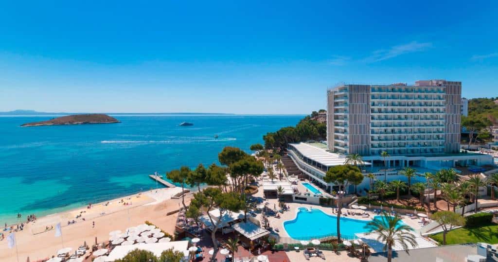 ADIA, el fondo de Abu Dabi, y Meliá amplían su alianza en siete hoteles de Magaluf