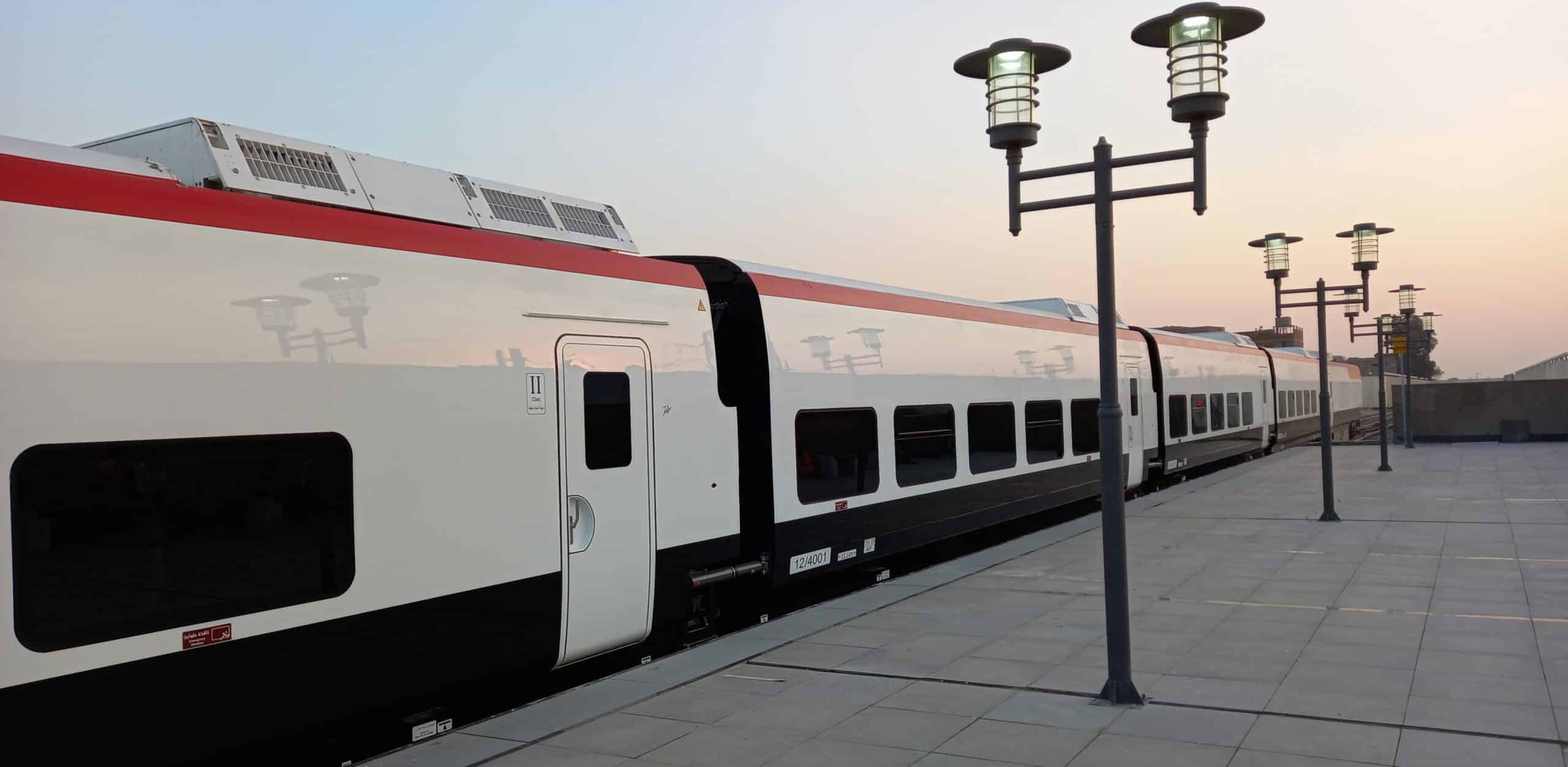 Talgo estudia con ENR construir una planta en Egipto para fabricar 100 trenes