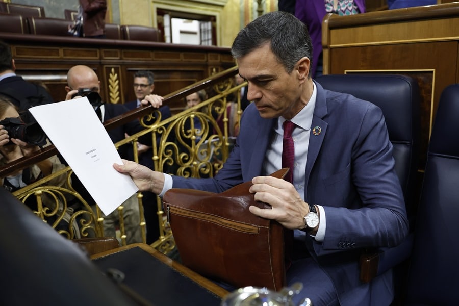 Bruselas pide a Sánchez que limite el gasto público