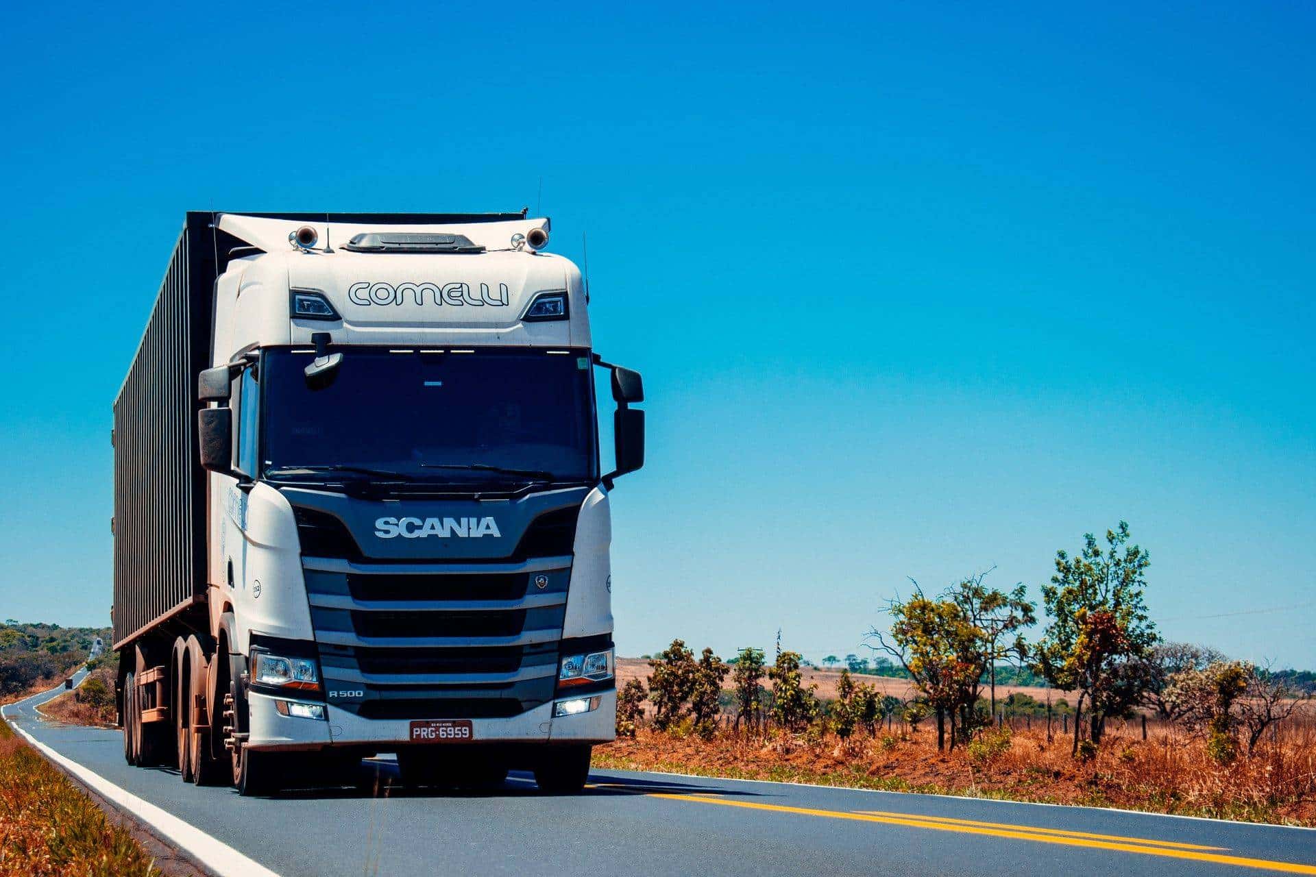 Los españoles, sin bonificación, subvencionan el gasóleo a empresas de transporte extranjeras