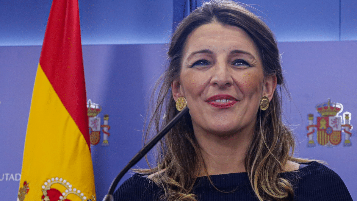 Yolanda Díaz celebra la disminución histórica del desempleo y destaca el récord en empleo juvenil
