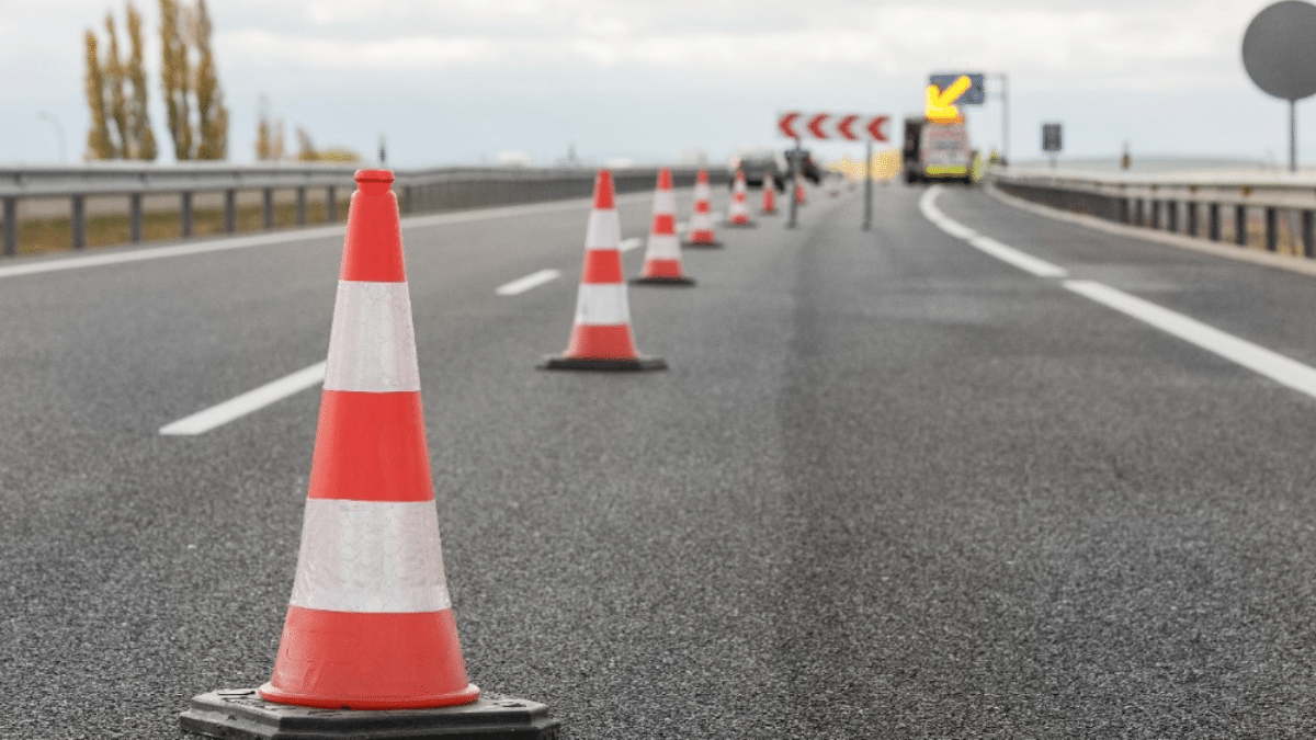 Sacyr firma un acuerdo para automatizar la colocación de conos en carretera