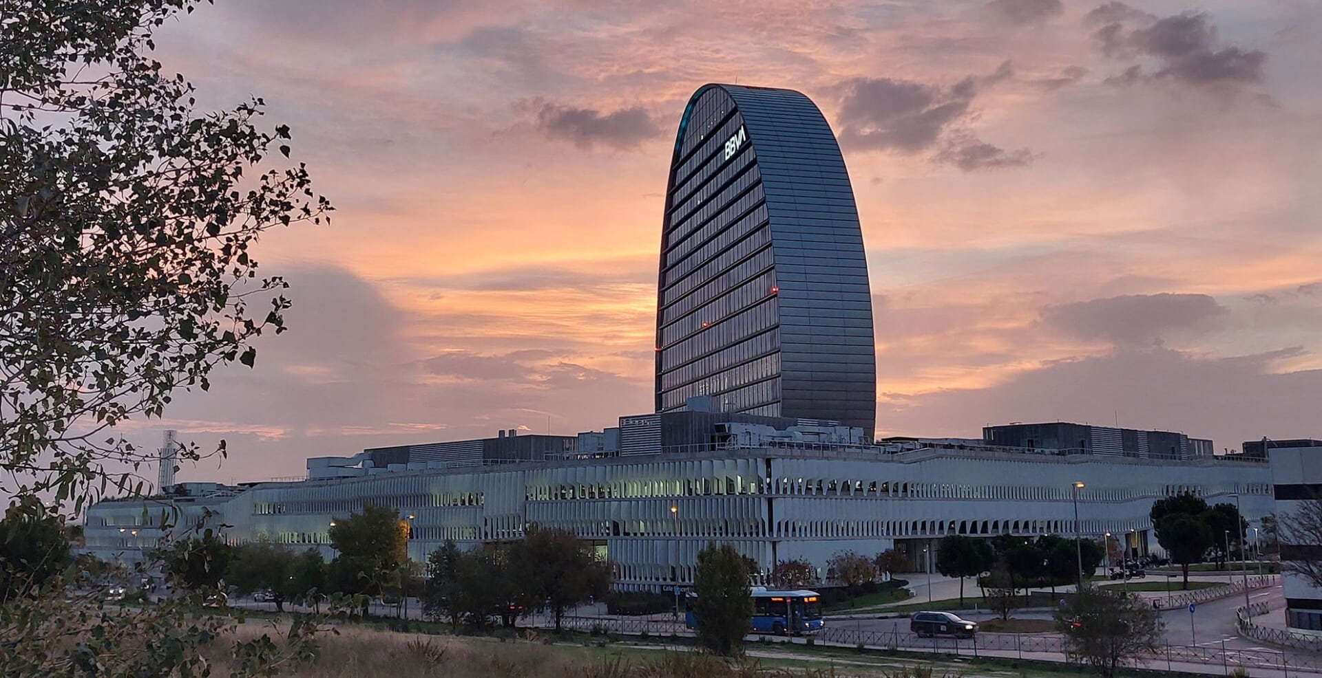 El Supremo avala el ‘aperitivo navideño’ de los empleados del BBVA